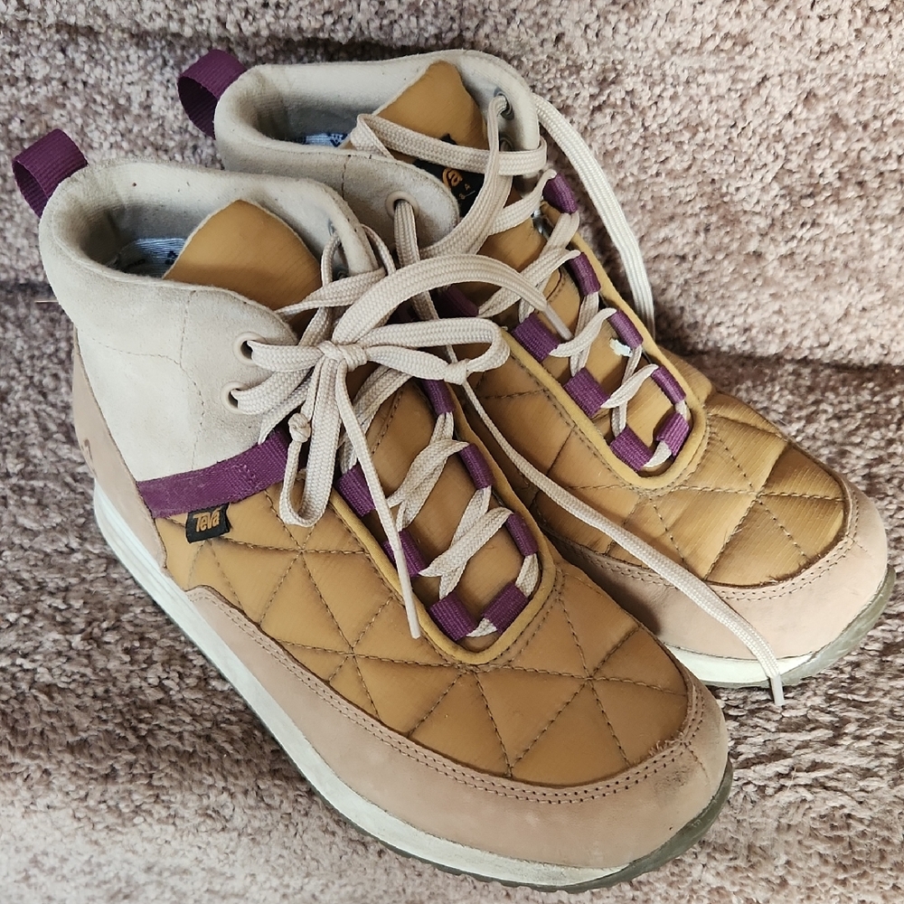 TEVA Commuter Boots